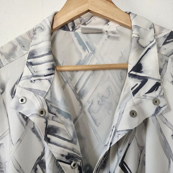 Weekends Chicos Size 1 Button Down Grey Blouse Shacket Light Jacket - Picture 2 of 4
